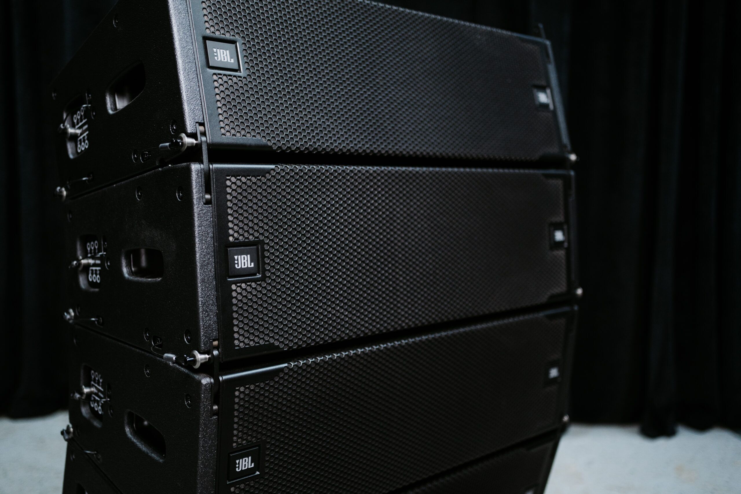 JBL VTX A8 System - ARRIUS